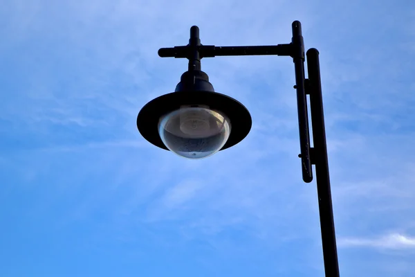 Street lamp and a bulb in the arrecife — Stock Photo, Image