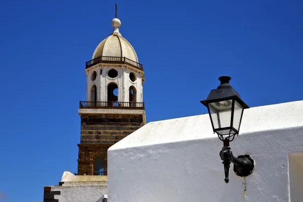 Teguis スペイン テラスの教会の鐘タワーで — ストック写真
