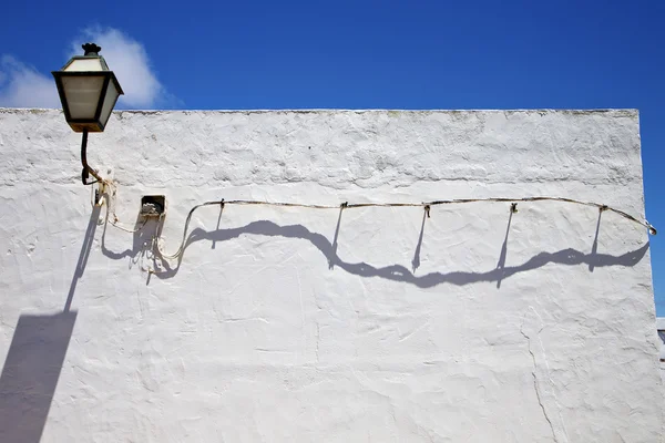 In the blue sky wall arrecife teguise lanzarote spain — Stock Photo, Image