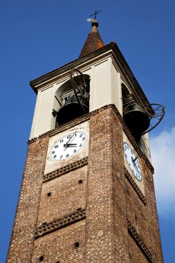 mozzate eski l soyut ve çan kulesi güneşli gün mi kilise