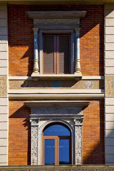 Window in the   centre   of city lugano Switzerland — Stock Photo, Image