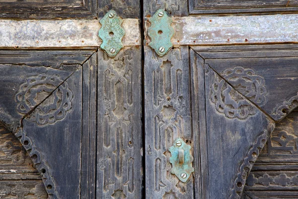 Espanha castelo bloqueio knocker lanzarote abstrato porta madeira — Fotografia de Stock