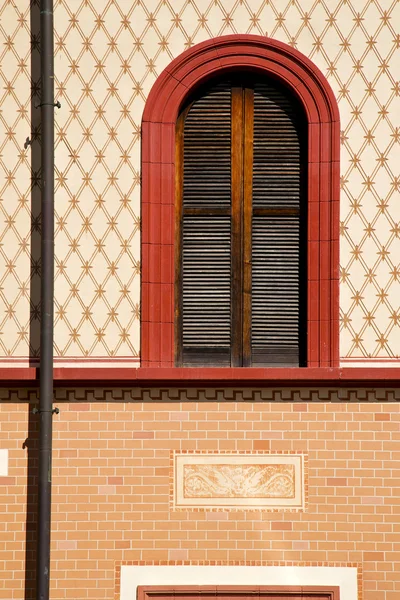 Abbiate varese itália abstrato janela igreja e veneziano — Fotografia de Stock