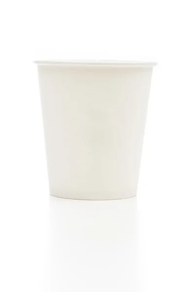 Tazza di carta sullo sfondo bianco — Foto Stock