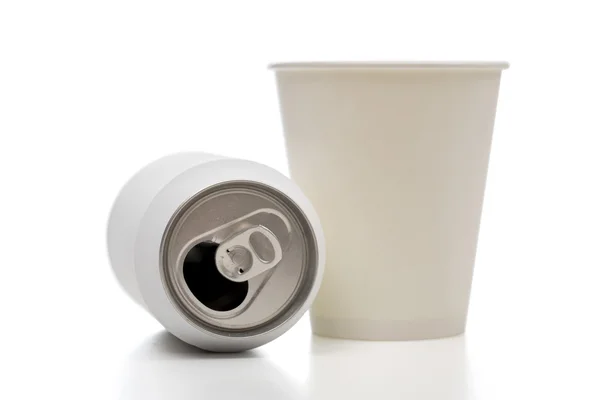 Паперова чашка на білому тлі — стокове фото