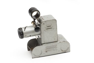 beyaz zemin üzerine projektör