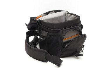 Beyaz arka plan üzerinde çanta