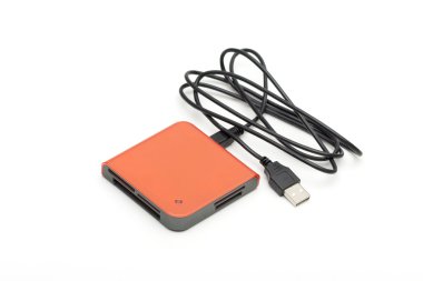 Beyaz arka plan üzerinde kart okuyucu