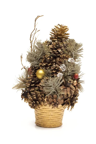 Brinquedo de árvore de Natal no fundo branco — Fotografia de Stock