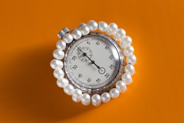 Beyaz arka planda kronometre