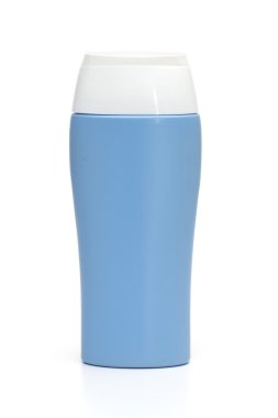 Beyaz arka plan üzerinde şampuan