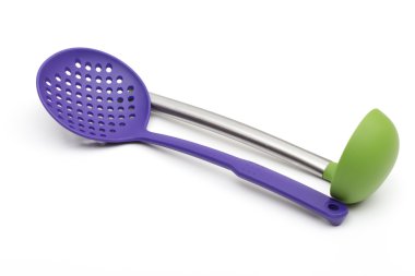 Beyaz arka plan üzerinde mutfak aletleri