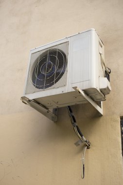 Beyaz arka plan üzerinde saç kremi