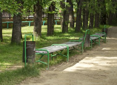 Beyaz arka plan bankta