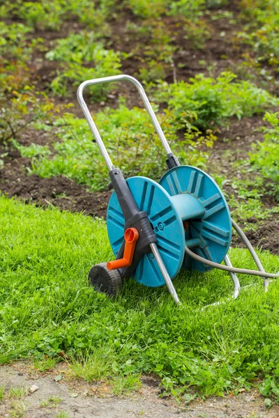 Water slangen op de witte achtergrond — Stockfoto