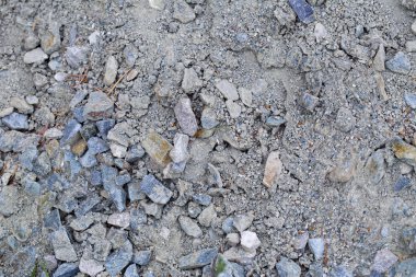 Beyaz arkaplanda taşlar