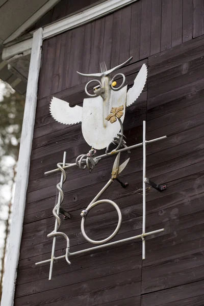 白い背景の上のフクロウ — ストック写真