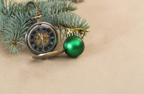 Árbol de Navidad en el fondo blanco —  Fotos de Stock