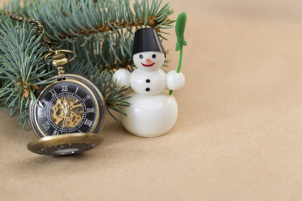 Weihnachtsbaum auf weißem Hintergrund — Stockfoto