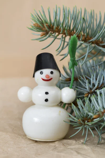 Weihnachtsbaum auf weißem Hintergrund — Stockfoto