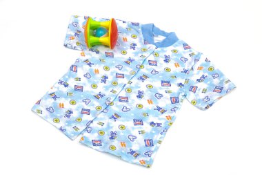 Beyaz arka plan üzerinde bebek giysileri