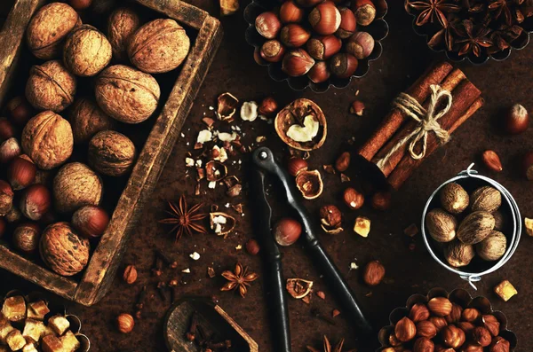 Mix van noten en specerijen voor het bakken van taarten — Stockfoto