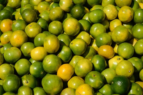 Meyve pazarı, yeşil mandalina