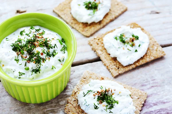 Homemade cottage cheese spread and rye loaves sandwiches — Stock Photo, Image