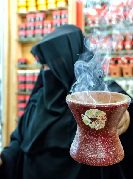 Sälja rökelse, säljande Frankincense, Salalah Royaltyfria Stockfoton