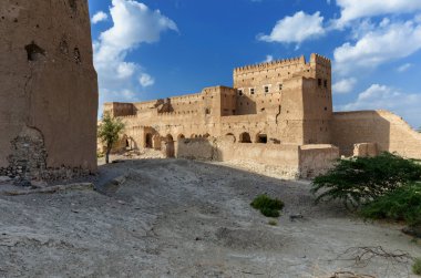 Jalan Bani Bu Ali Fort