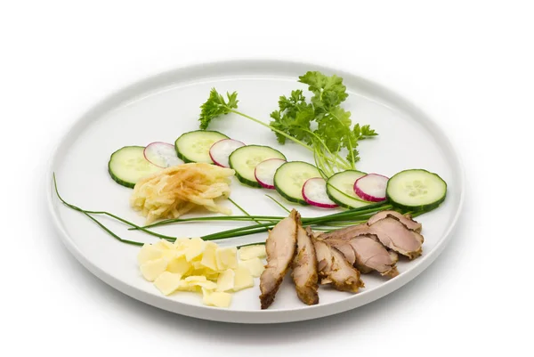 Produkte Für Salat Auf Dem Teller Gemüse Und Geflügel — Stockfoto