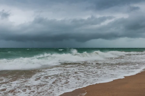 Stormy sea and cloudy sky — Stock Photo, Image