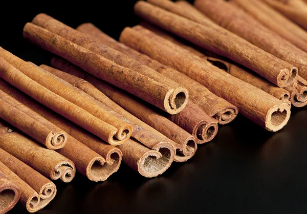 Cinnamon sticks — Stock Photo, Image