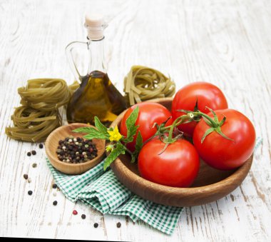 İtalyan makarna için malzemeler