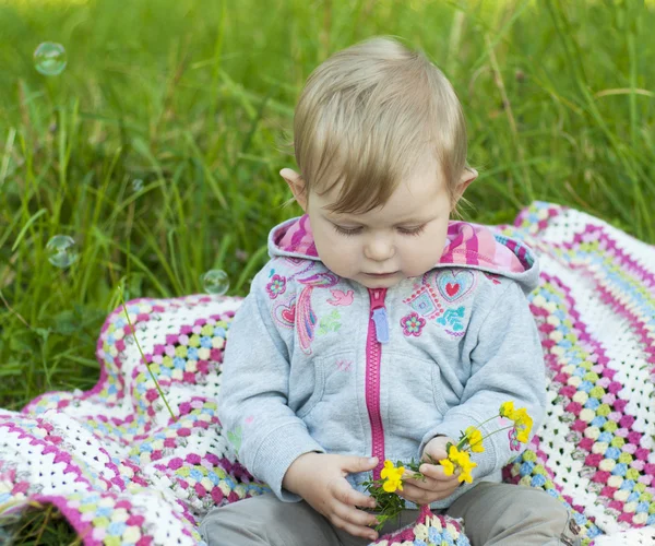 Blow bubbles — Stock Photo, Image