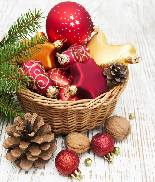 Decoração de Natal em cesta — Fotografia de Stock