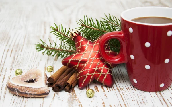 圣诞杯卡布奇诺咖啡 — 图库照片
