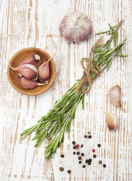 Rosemary, Pepper and Garlic — Stock Photo, Image