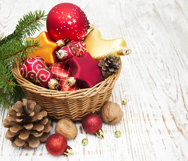 Decoração de Natal em cesta — Fotografia de Stock