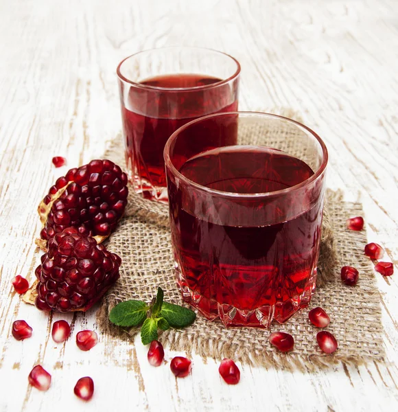 Two glasses of pomegranate juice — Stock Photo, Image