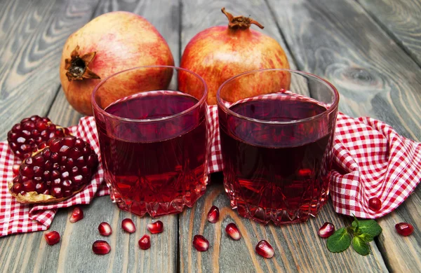 Two glasses of pomegranate juice — Stock Photo, Image