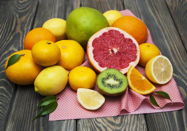 Citrus fruits — Stock Photo, Image