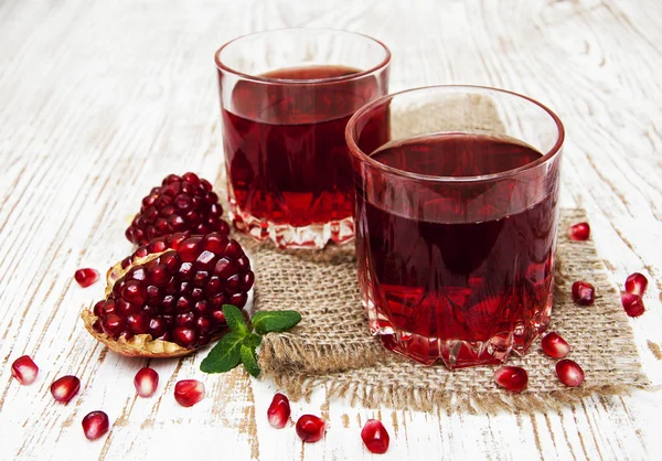 Two glasses of pomegranate juice — Stock Photo, Image