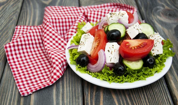 Färsk grekisk sallad — Stockfoto