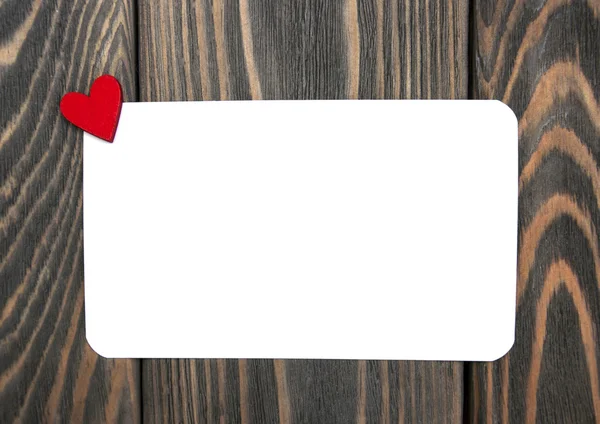 Kırmızı kalp ve tebrik kartı — Stok fotoğraf