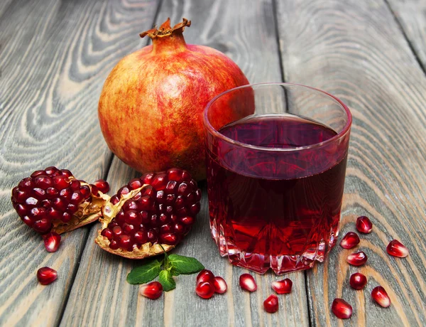 Glass of pomegranate juice — Stock Photo, Image