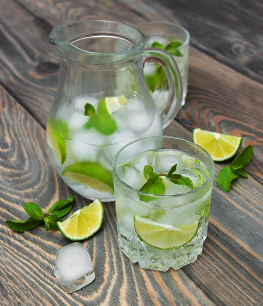 Zimny świeży lemoniada napój — Zdjęcie stockowe
