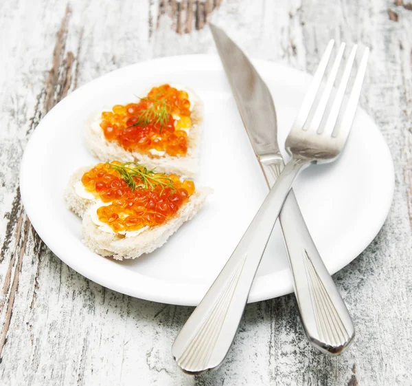 Sandwich con caviar rojo — Foto de Stock