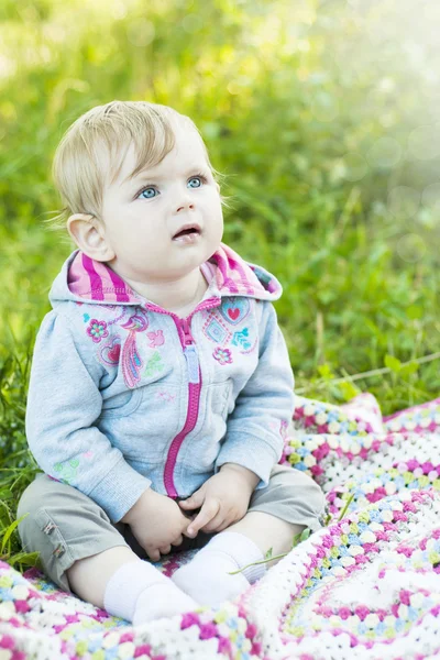 Grazioso piccolo bambino ritratto — Foto Stock