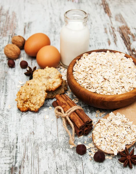 Ingredients for making oatmeal cookies — Stock Photo, Image